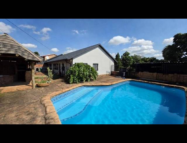 3 BEDROOM HOUSE FOR SALE IN MAGALIESKRUIN